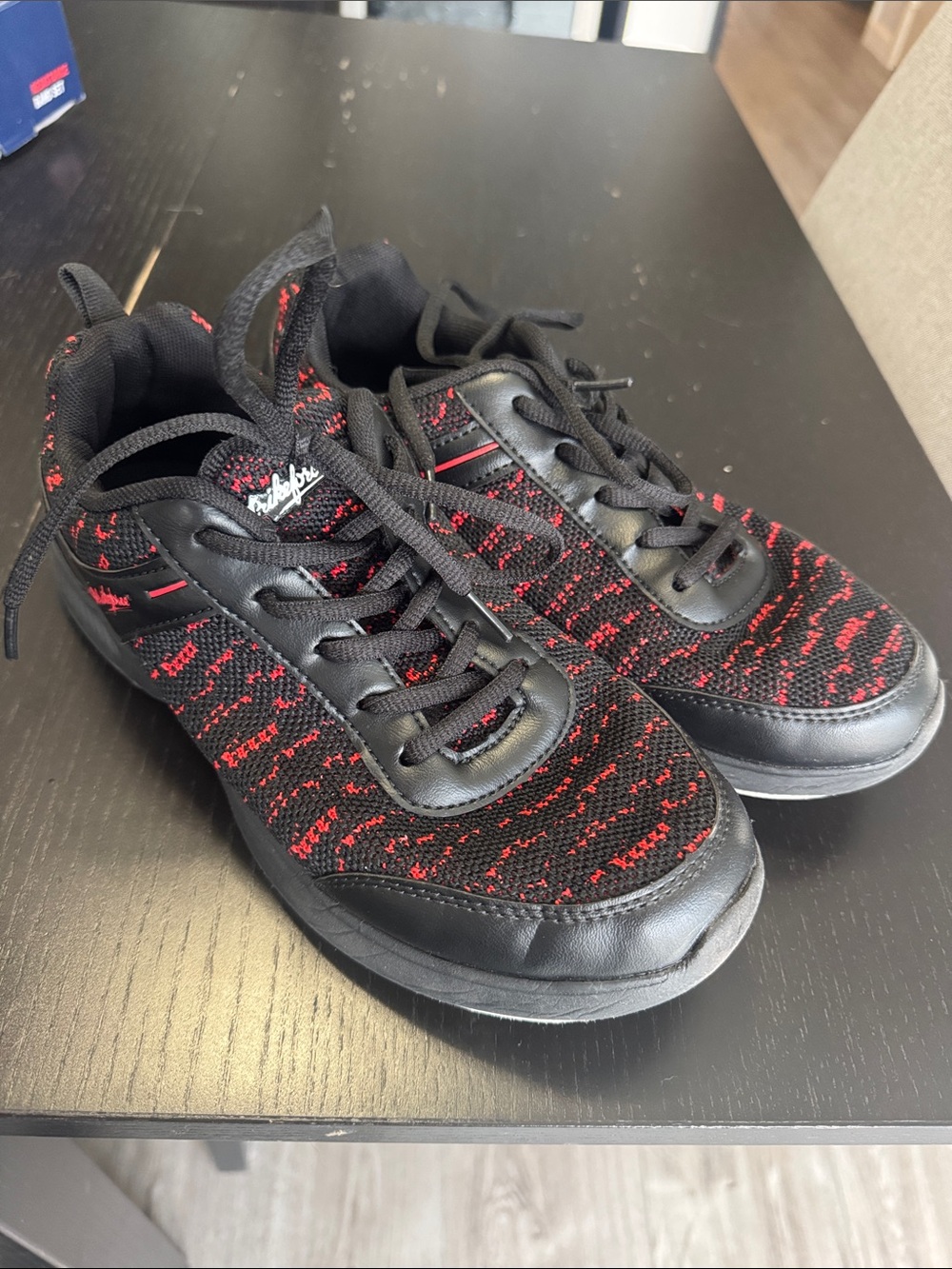 Black & Red Men's Knit Bowling Shoes